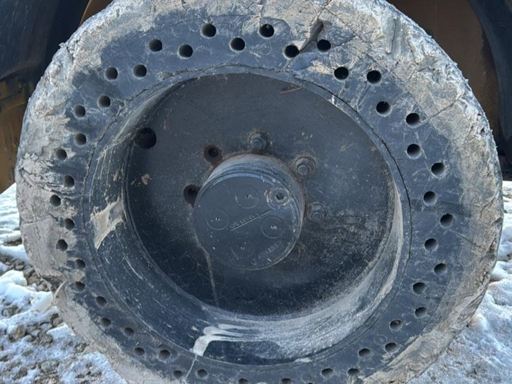 caterpillar-908h-image-28