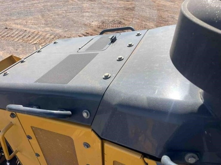 2019-deere-750k-lgp-image-25