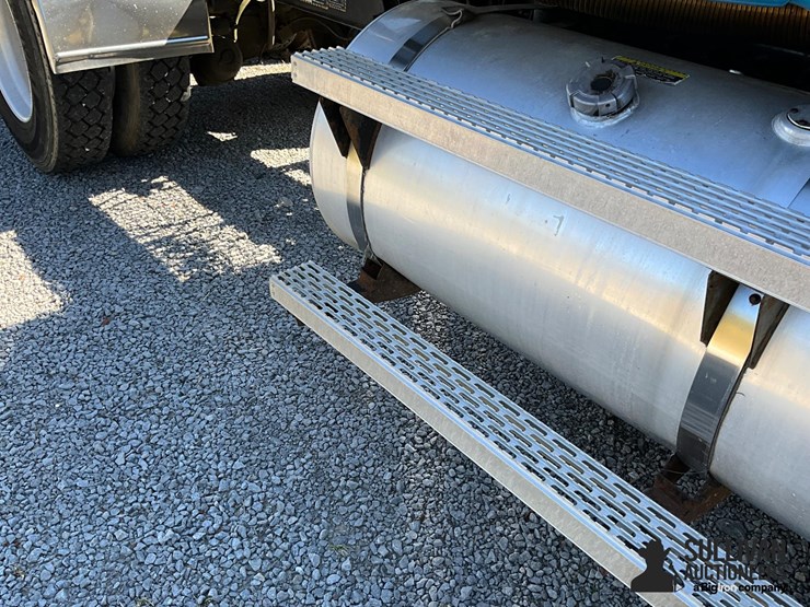 1998-mack-ch613-image-20