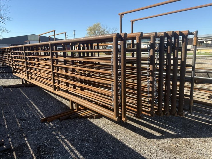 #40-•-freestanding-panels-24'-w/-12'-gate-image-6