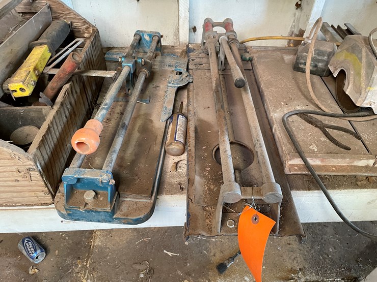 #3719-•-tile-saw,-cutters-and-hardware-box-image-3