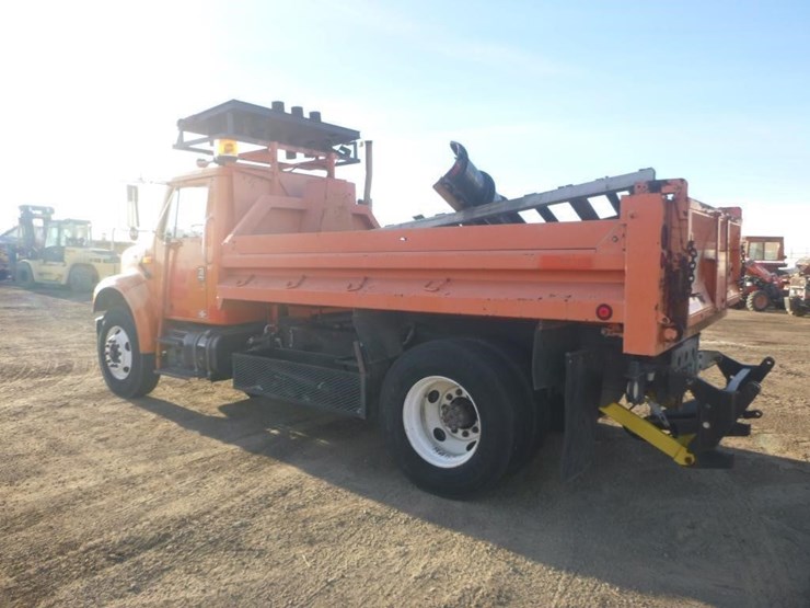 international-4900-image-4