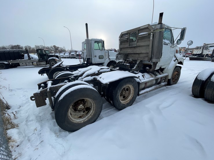 ford-tractor-image-3