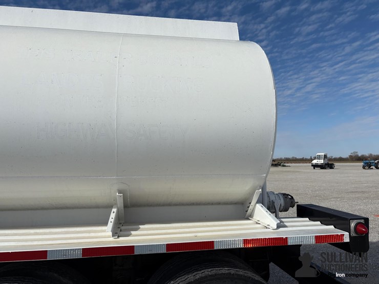 heil-trailer-image-11