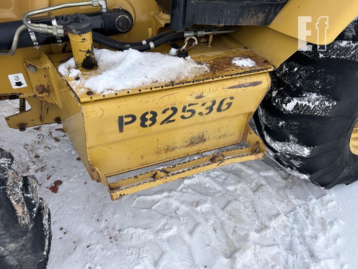 caterpillar-420e-image-21