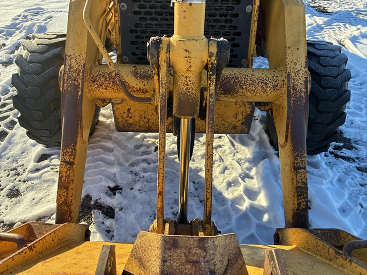 john-deere-310d-image-13