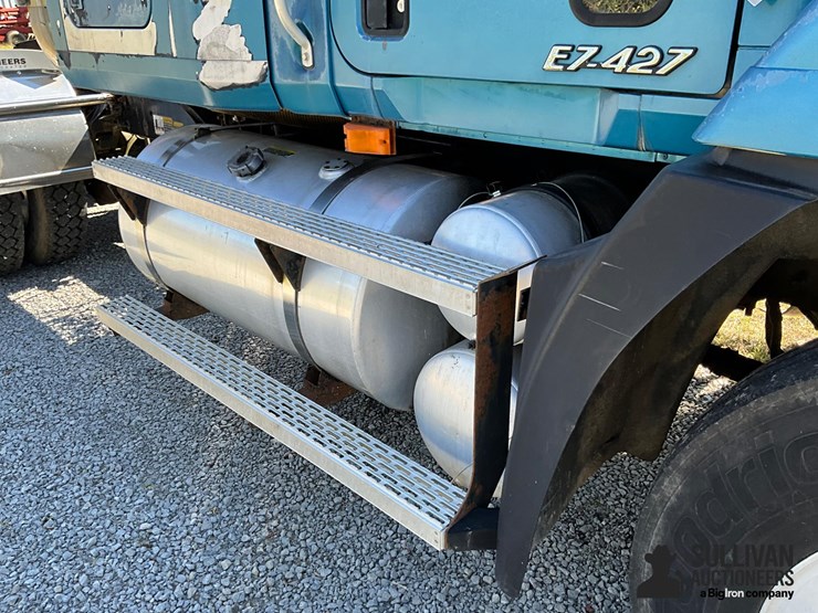 1998-mack-ch613-image-16