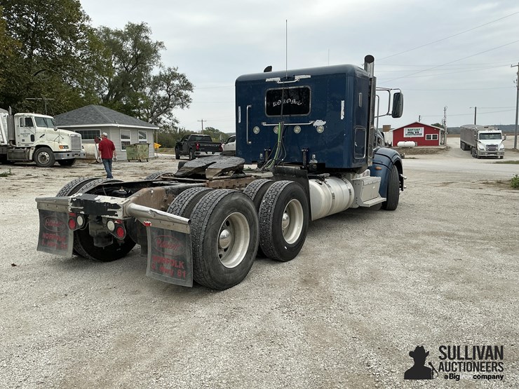 2013-peterbilt-386-image-5