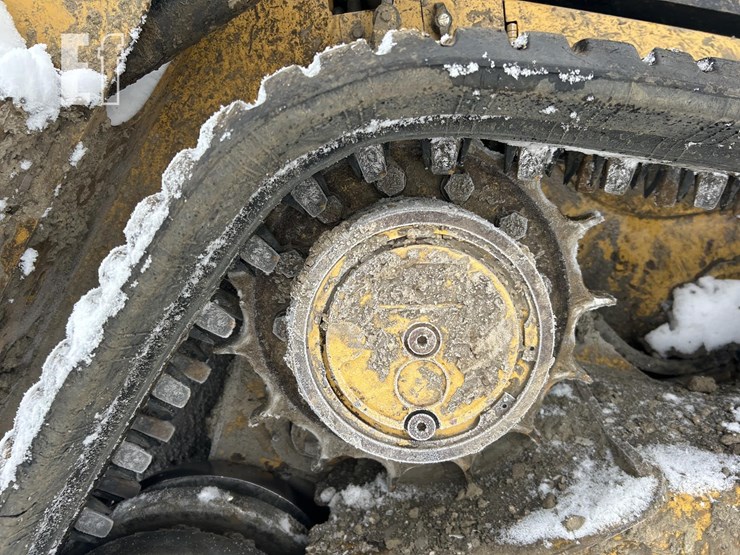 2021-caterpillar-259d3-image-24