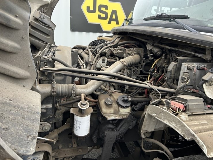 2009-freightliner-m2-s/a-asphalt-patch-truck-image-36