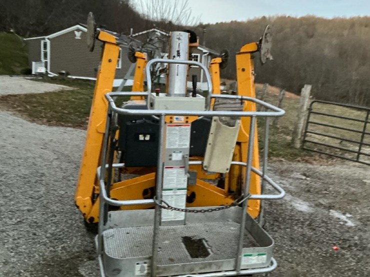 #108-•-2009-bil-jax-5533xa-boom-lift-image-4