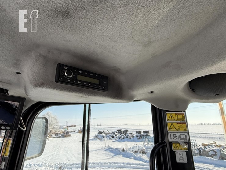 2021-caterpillar-920-image-14