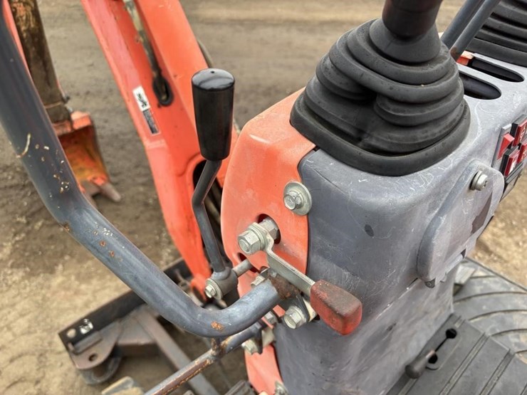 2015-kubota-k008-3-image-25