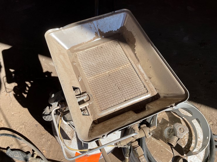 #3694-•-propane-space-heater-and-propane-weed-torch-image-3