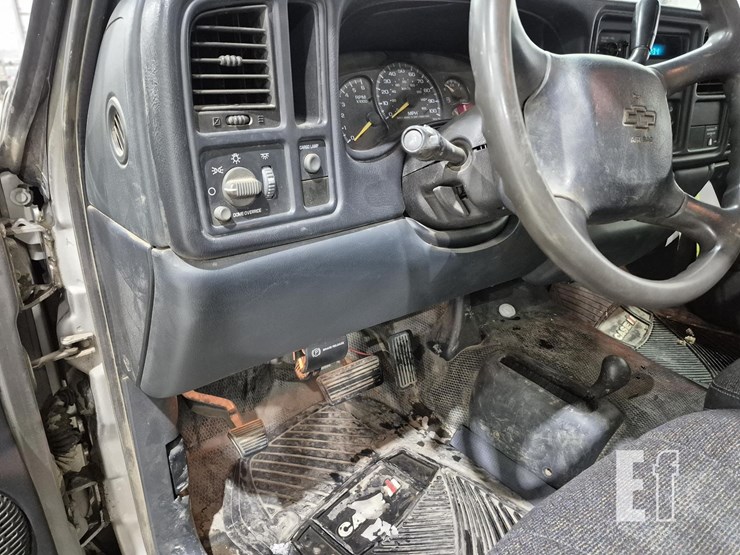 chevrolet-silverado-2500-image-5