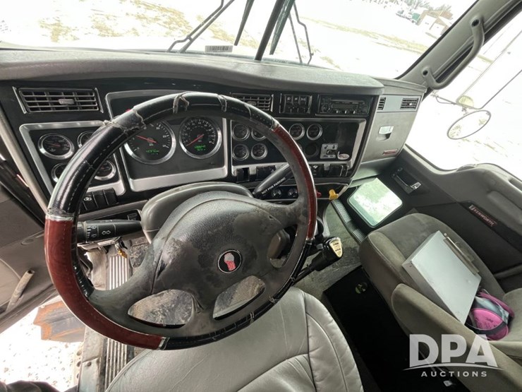 2006-kenworth-t800-image-45