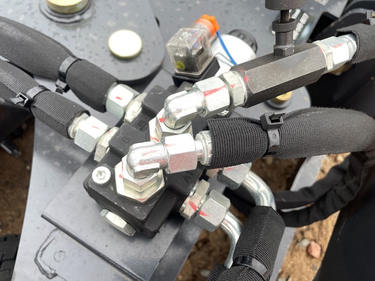 #2039-•-unused-2025-landhonor-power-rake-attachment-image-4