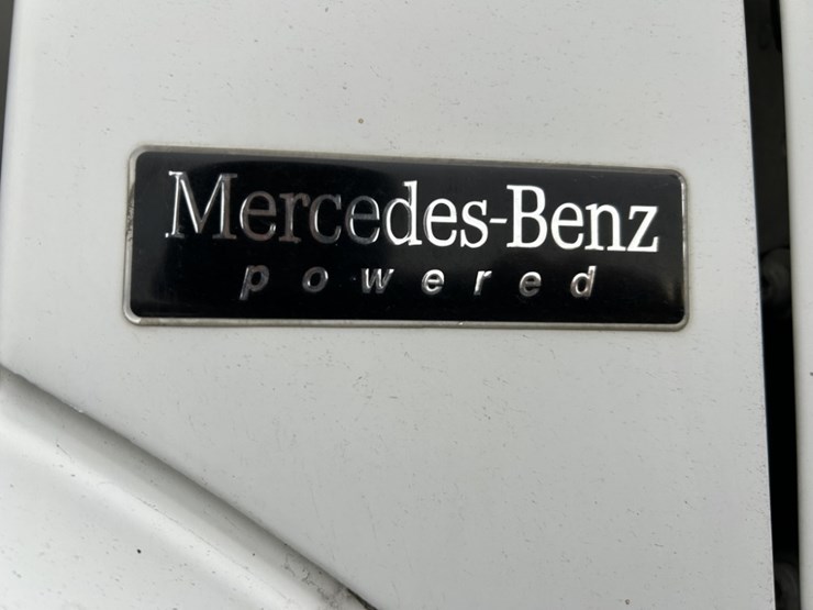 2009-freightliner-m2-s/a-asphalt-patch-truck-image-10