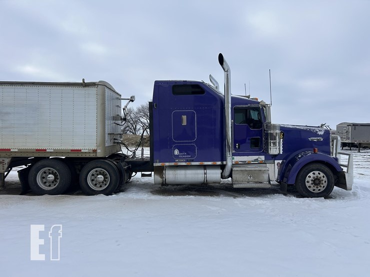 kenworth-w900-image-4