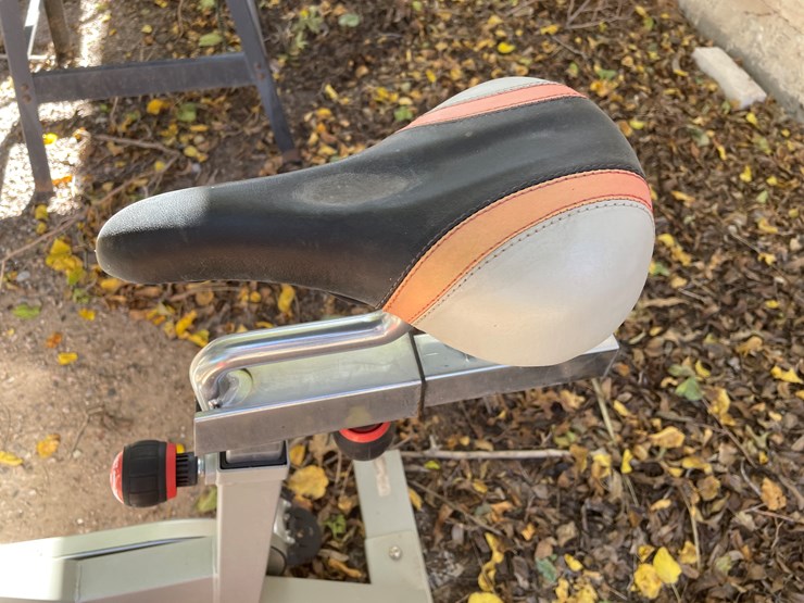 #3709-•-sunny-exercise-bike-image-4