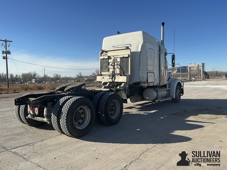 freightliner-coronado-132-image-5