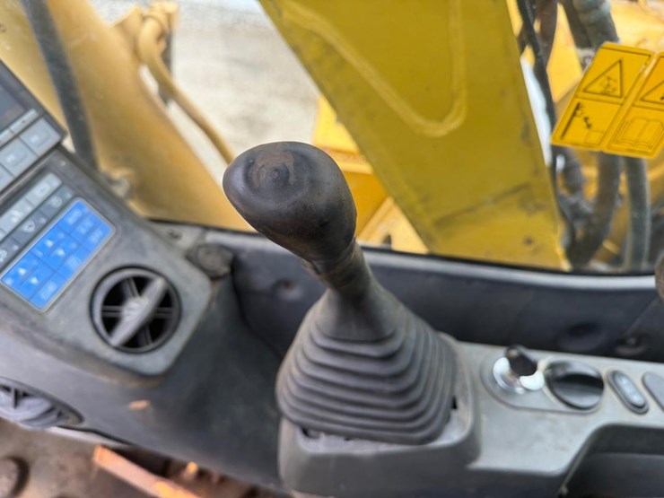 komatsu-pc70-image-26