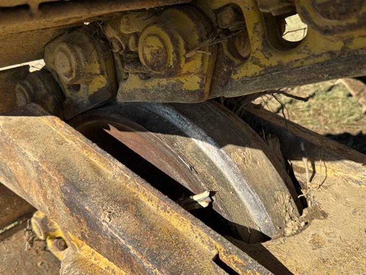 caterpillar-d4h-image-19