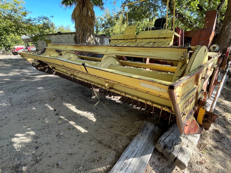 #3653-•-new-holland-swather-image-23