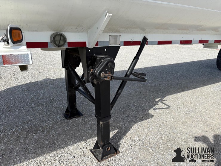 heil-trailer-image-18