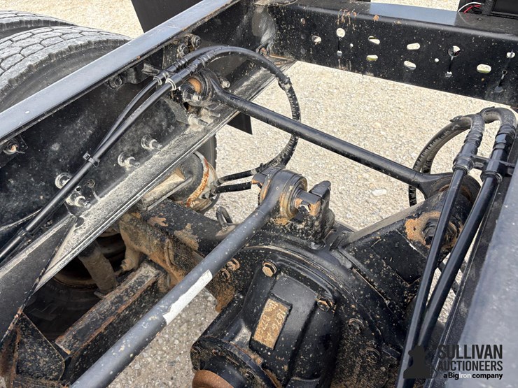 2015-mack-gu433-granite-t/a-cab-&-chassis-image-10