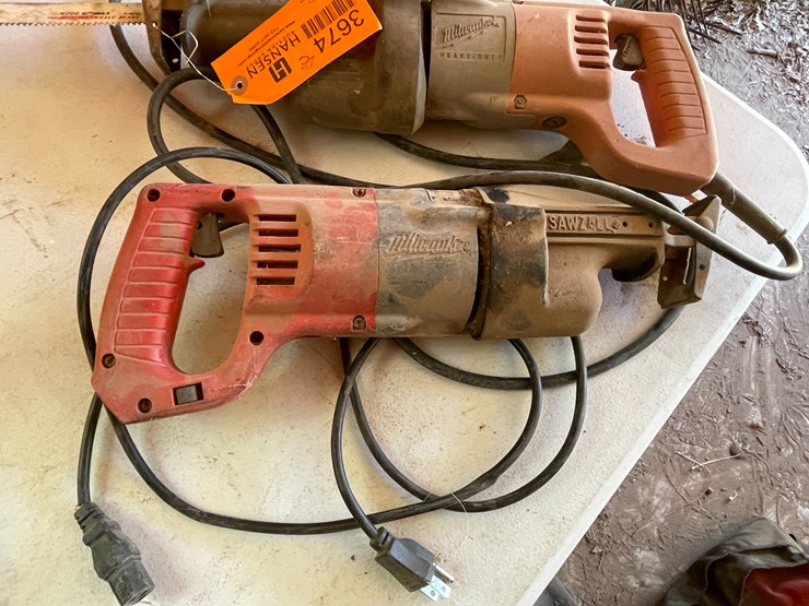 #3674-•-(2)-milwaukee-corded-sawzall's-image-3