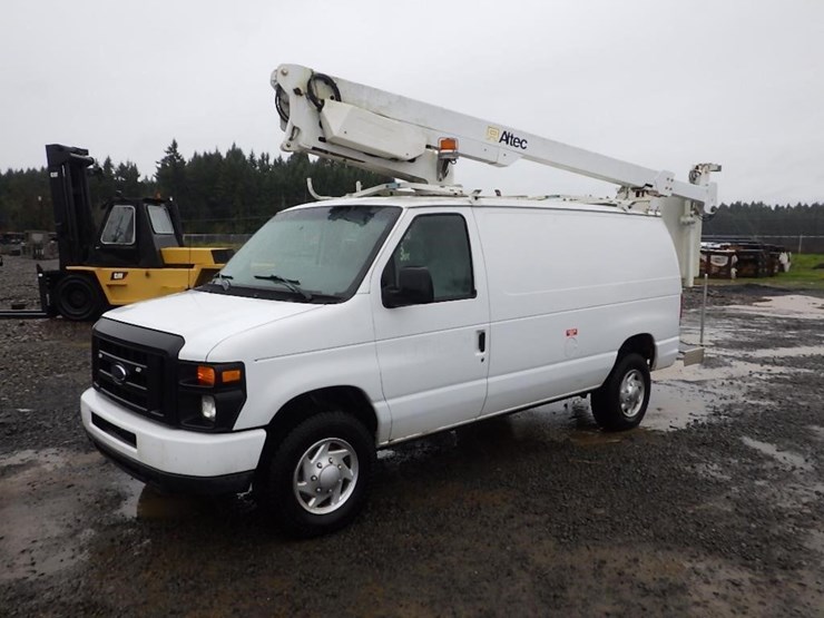 2012-ford-e350-image-1