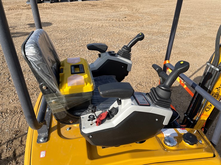 #9212-•-2025-unused-cfg-mini-excavator-image-20