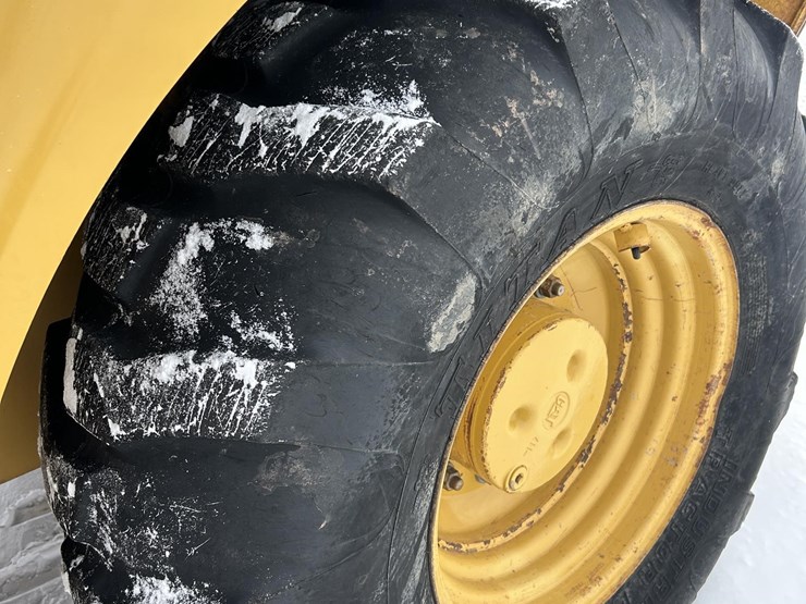 caterpillar-420e-image-19