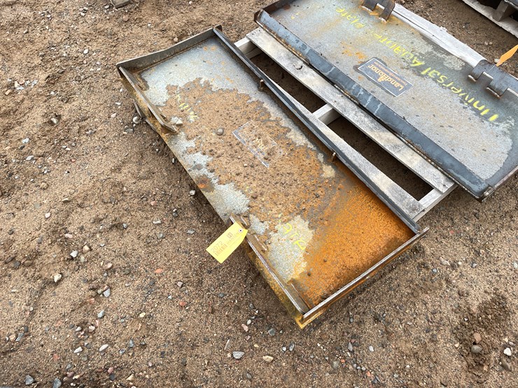 #2072-•-unused-2025-landhonor-skid-steer-universal-adapter-plate-attachment-image-4