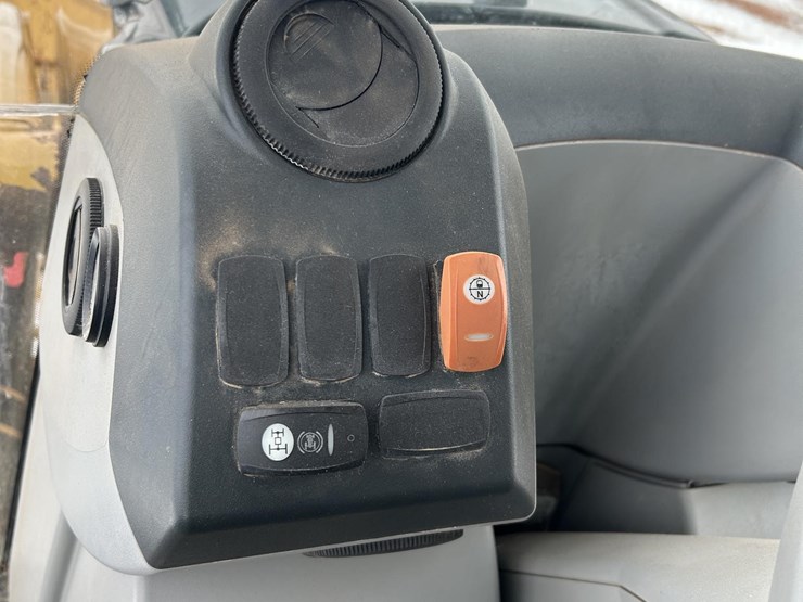 caterpillar-420e-image-49