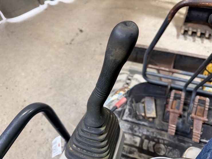 komatsu-pc50mr-image-21