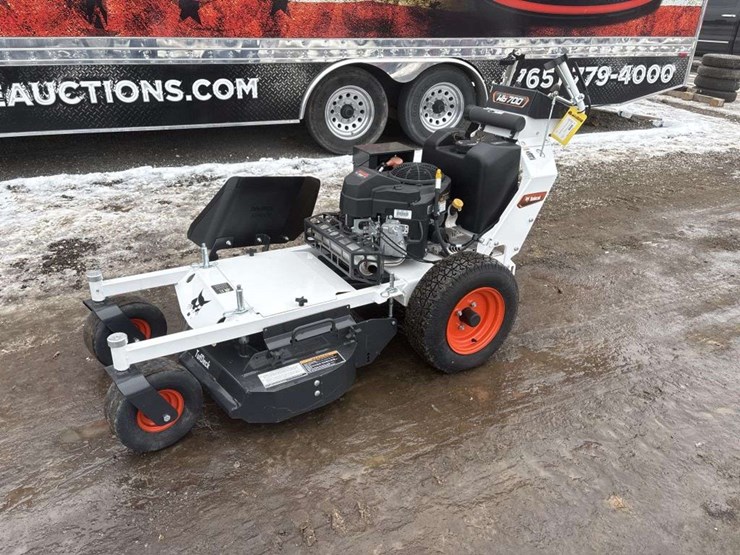 2023-bobcat-wb700-36in-walk-behind-mower-image-1