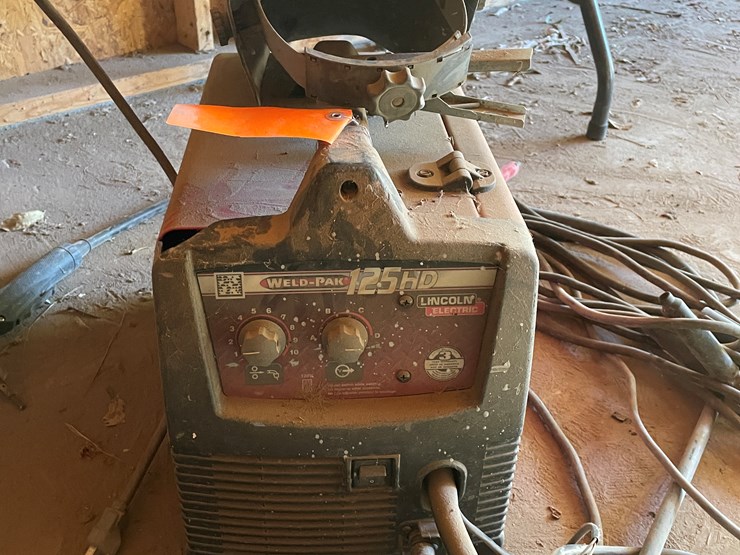 #3682-•-lincoln-electric-weld-pak125hd-with-helmet-image-1