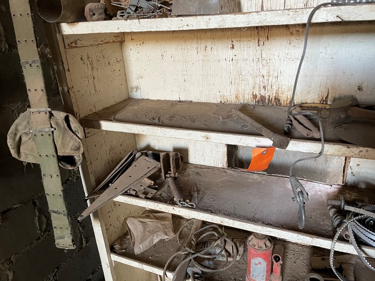 #3722-•-tools-hardware-and-shelf-image-6