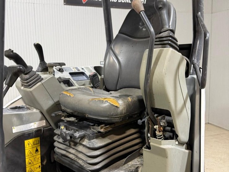 bobcat-e26-image-24
