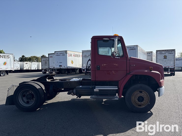 freightliner-fl70-image-4