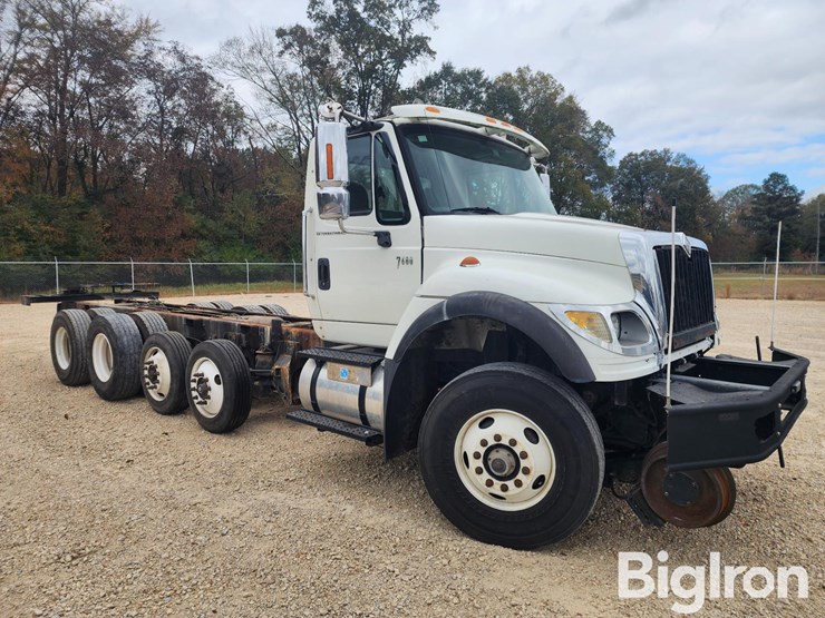 international-7600-image-3