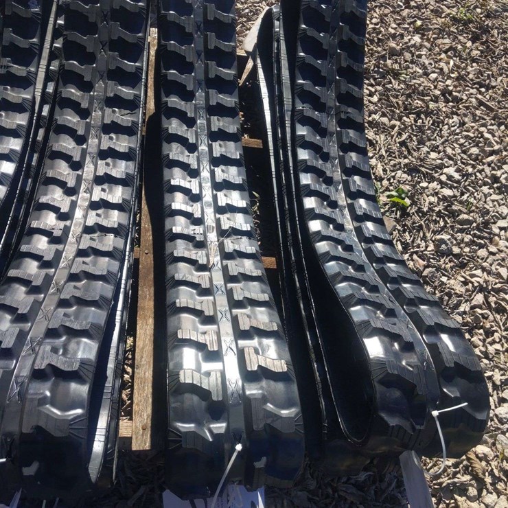 QTY (1) SET UNUSED MINI EXCAVATOR RUBBER TRACKS