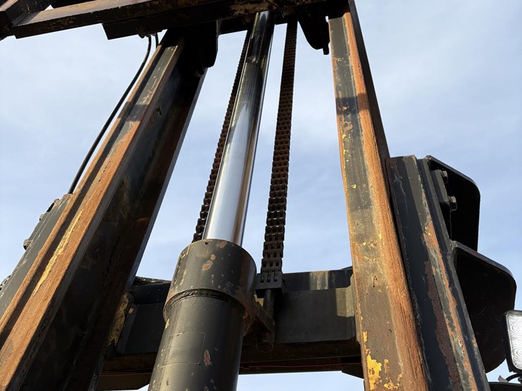 caterpillar-v200b-image-7