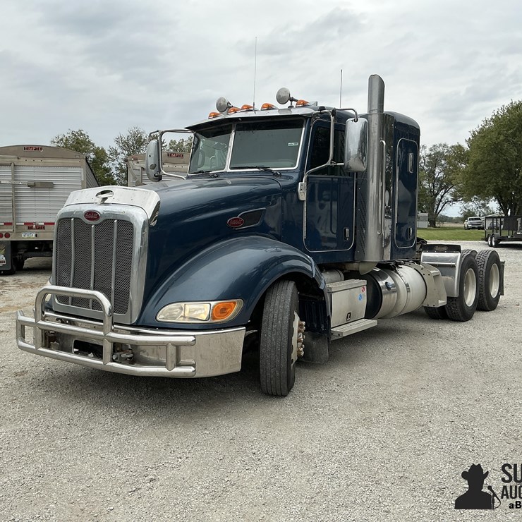 2013 PETERBILT 386