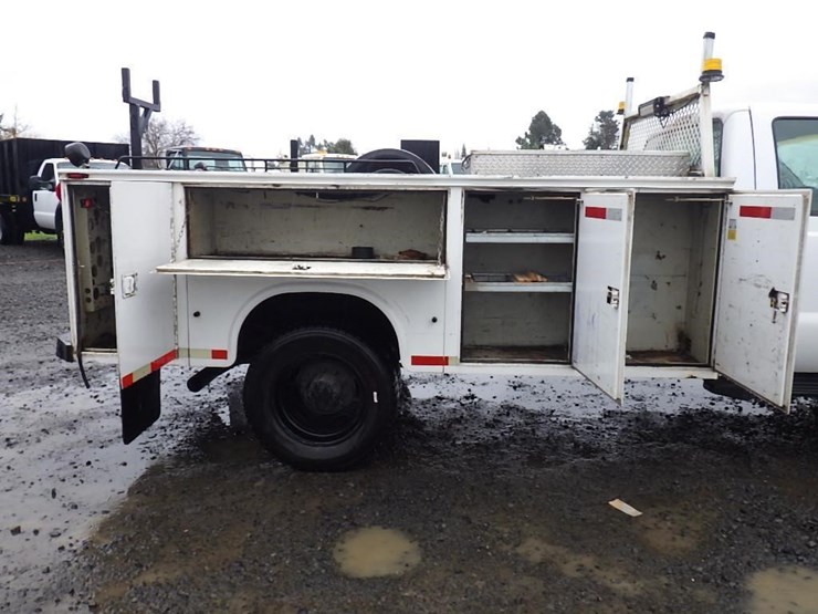 2006-ford-f550-image-10