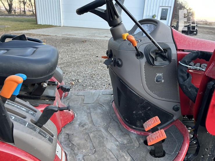 2023-case-ih-farmall-25sc-image-26