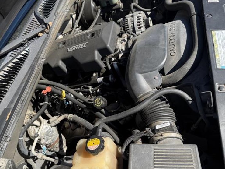 2000-chevrolet-1500-image-16