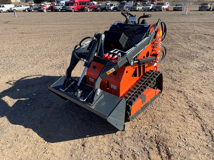 #9375-•-unused-2025-landhero-mini-skid-steer-image-1